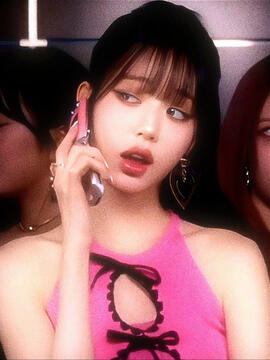 main interests: i love music — especially k pop —, but i also love photography, writing and art in general others: i'm an engene, stay, evol and dive, my favorite shows/movies are Black swan, Alice in borederland, Fear street and Our dining table